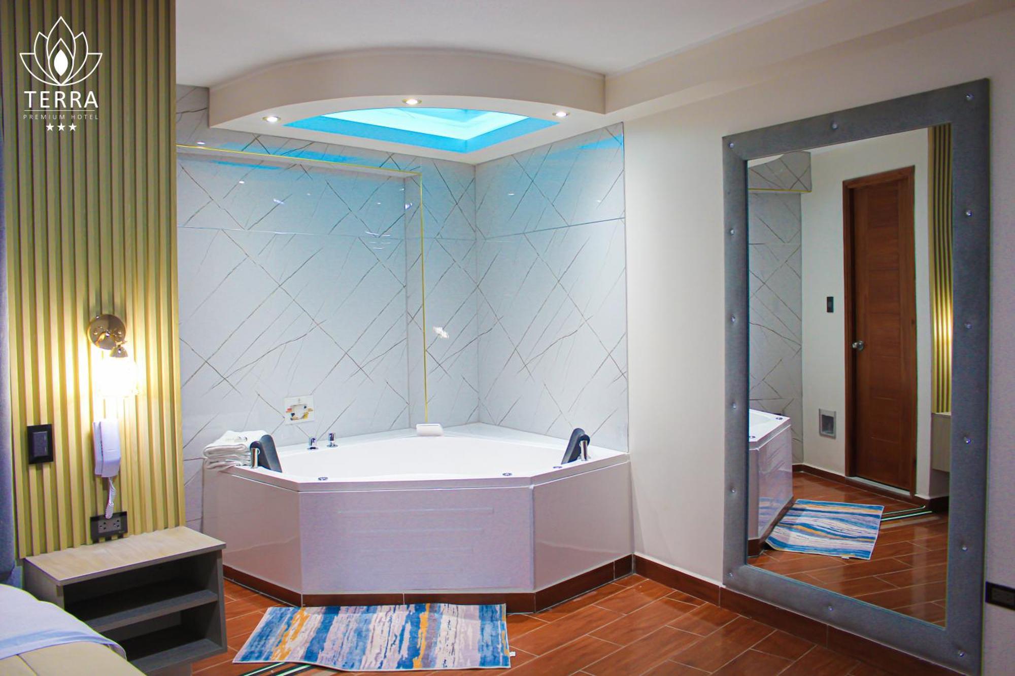 Terra Premium Hotel 瓦努科 外观 照片